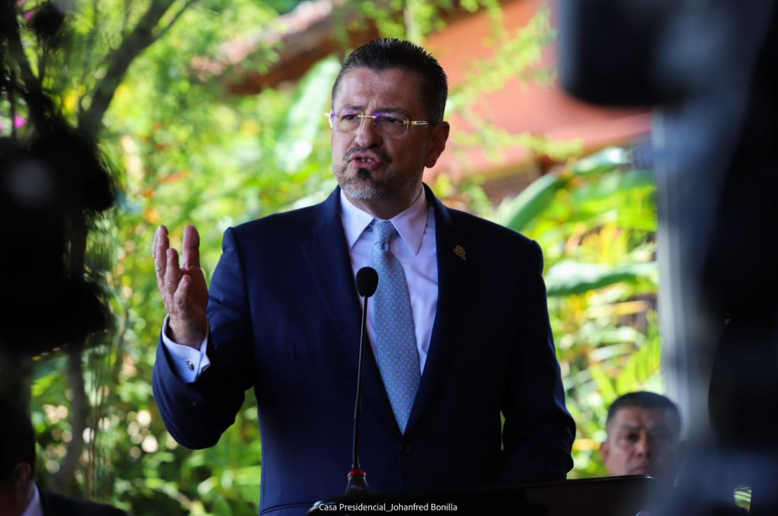 Encuesta CIEP: Valoraciones positivas a gestión del presidente Rodrigo Chaves bajaron un 5% en los últimos meses