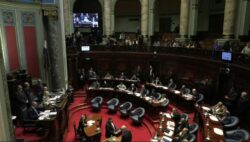 El Senado de Uruguay aprobó la reforma jubilatoria que aumenta la edad de retiro a los 65 años