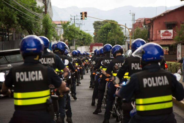 Diputados de oposición cuestionan que presupuesto extraordinario no contemple recursos para nuevas plazas de policías