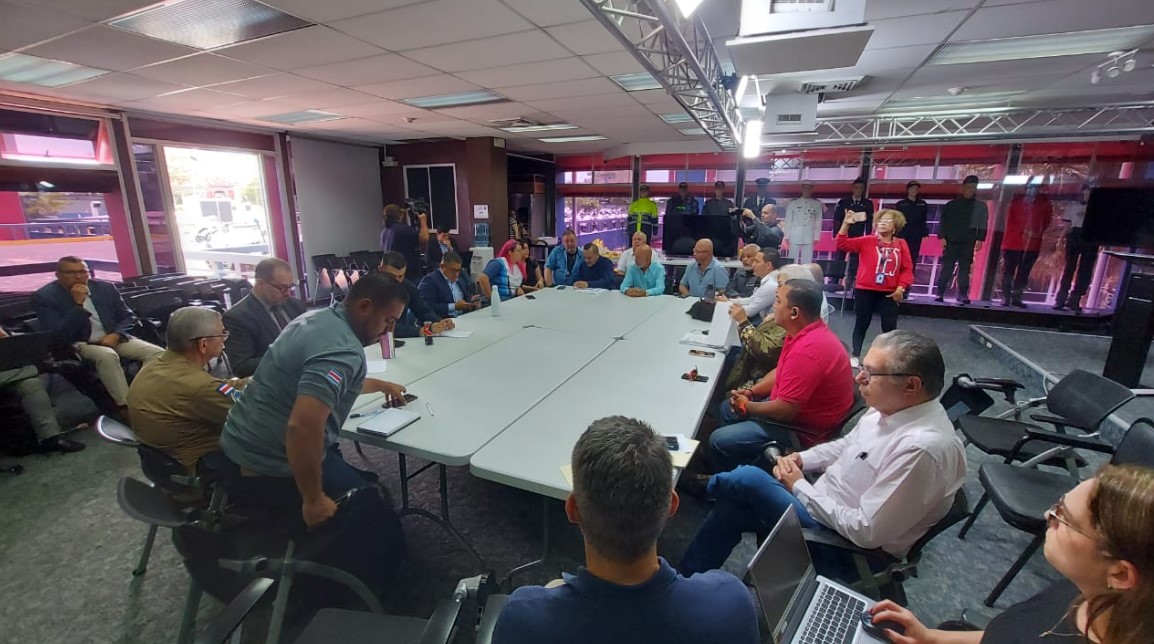 Gobierno ‘reprogramará oportunamente’ inicio de diálogo con representantes de policías