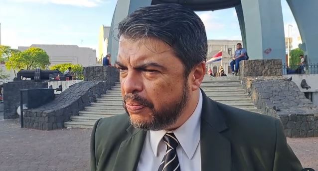 Ministro de Seguridad busca ‘enriquecer’ protocolos con ayuda de EE.UU. para tiroteos en centros educativos