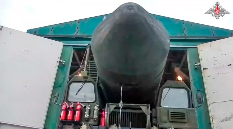 El Kremlin empezó a transferir armas nucleares a Bielorrusia y Estados Unidos criticó el traslado