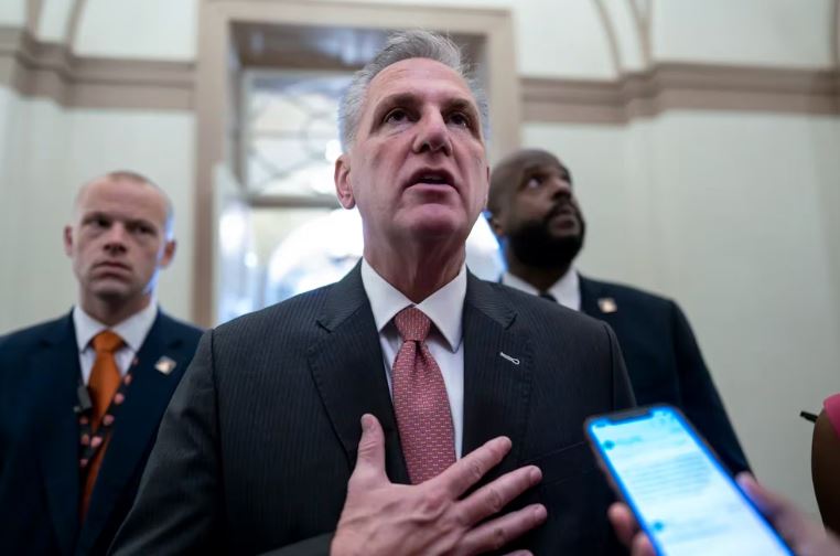 Avanzan las negociaciones por el techo de la deuda en Estados Unidos y Wall Street cotiza en alza