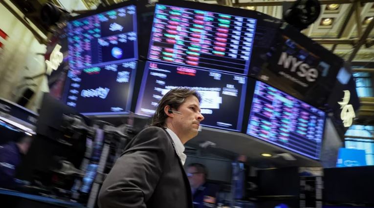 Wall Street cerró con ganancias pese a la incertidumbre por el límite de la deuda en Estados Unidos