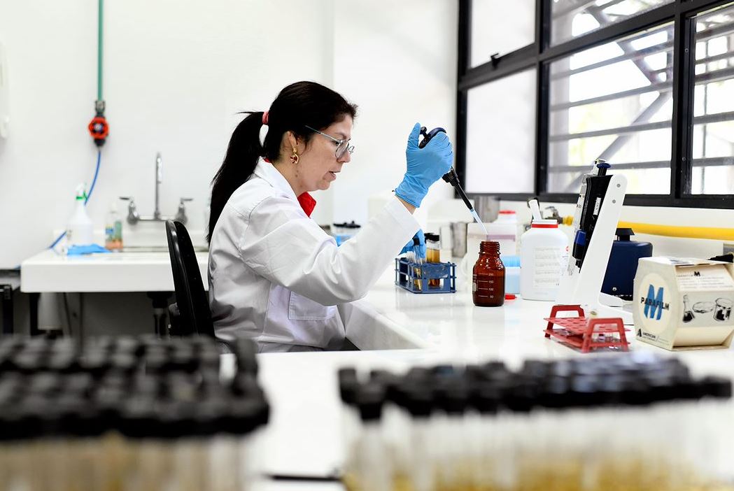 Expertos de la UCR revisarán agua de consumo humano: Intentarán detectar presencia de virus asociados al Covid-19 y a la Viruela ‘del Mono’