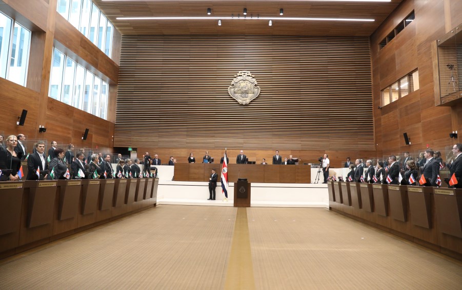 Diputados fustigan y expresan preocupación por decisión de COMEX respecto a convenio con CINDE