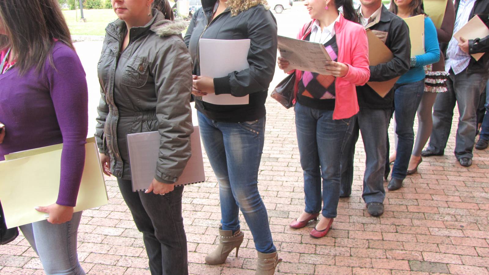 Cantidad de mujeres ocupadas disminuyó en más de 26 mil en un año