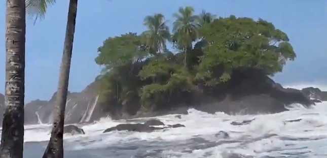 Fuerte oleaje en Caldera afectó viviendas este fin de semana