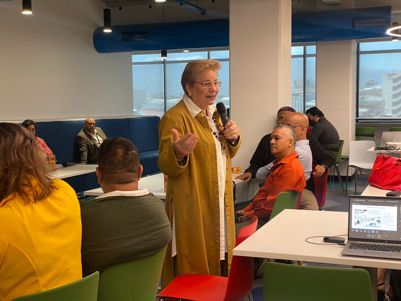 MEP afirma que 1600 docentes de informática tendrán estabilidad laboral a pesar de ruptura de convenio con Fundación Omar Dengo