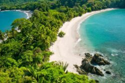 Gobierno interviene administración del Parque Manuel Antonio y ordena investigación contra tres funcionarios del SINAC