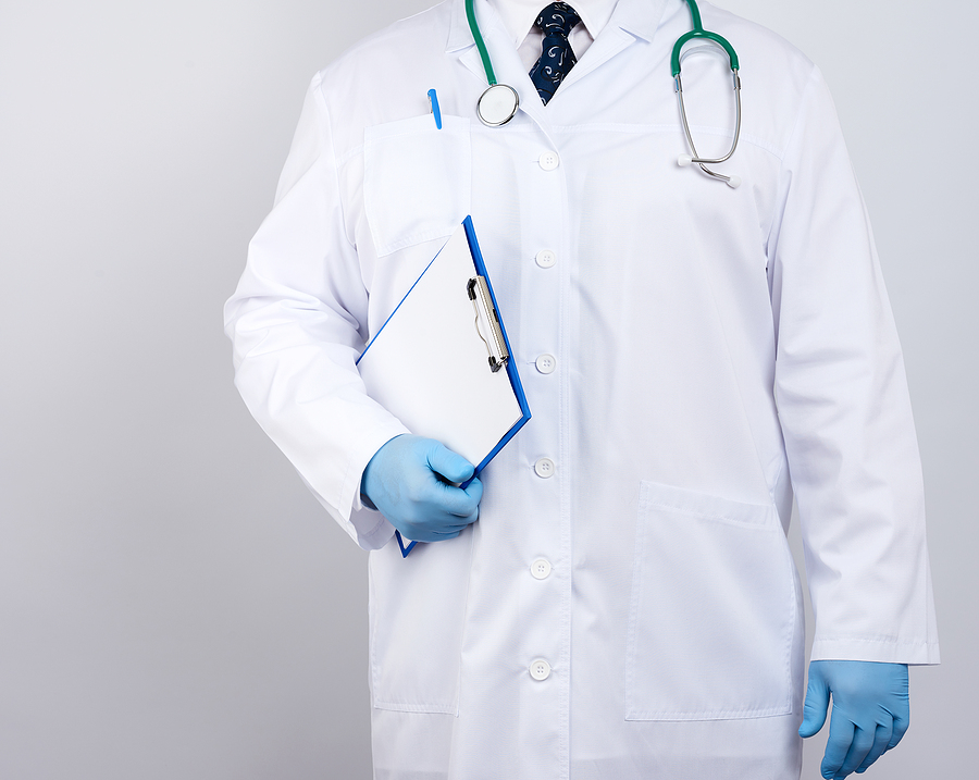 4 de cada 10 médicos especialistas estarían dispuestos a regresar a la CCSS si mejoran condiciones