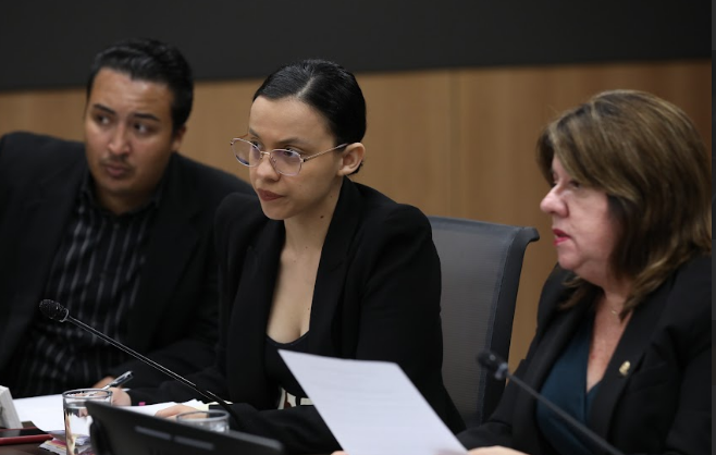 Jefa del Frente Amplio le pide al PUSC ‘tomarse en serio’ discusión sobre jornadas 4/3