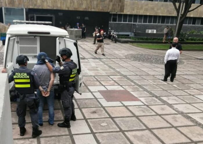 Fiscalía solicita 8 años y 6 meses de cárcel contra sacerdote sospechoso de abandonar sobrino en desierto de Estados Unidos