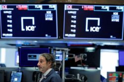 Pese a cerrar con pérdidas, Wall Street registró la mejor semana desde marzo