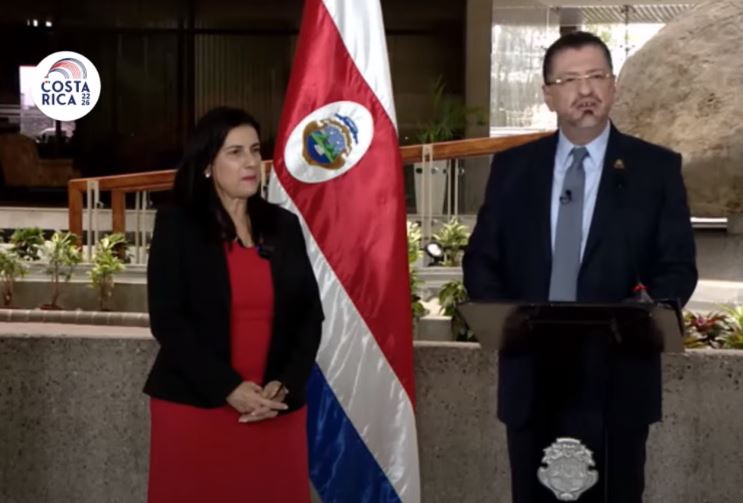 Presidente Rodrigo Chaves asegura que la CCSS ‘no se vende’ y que se rescatará institución