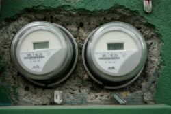 Usuarios podrán solicitarle a operador de servicio eléctrico que los pase a modalidad ‘prepago’ a partir de junio de 2024