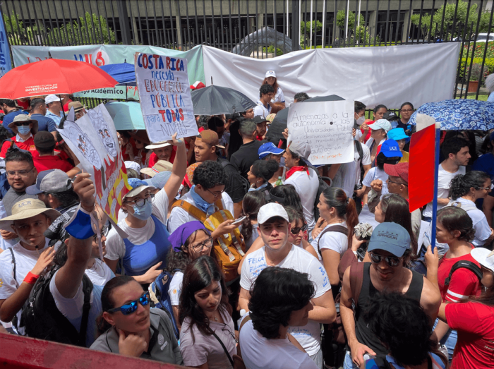 Universidades, federaciones de estudiantes y sindicatos tendrán marcha este martes llamada ‘En Defensa de la Educación Pública’