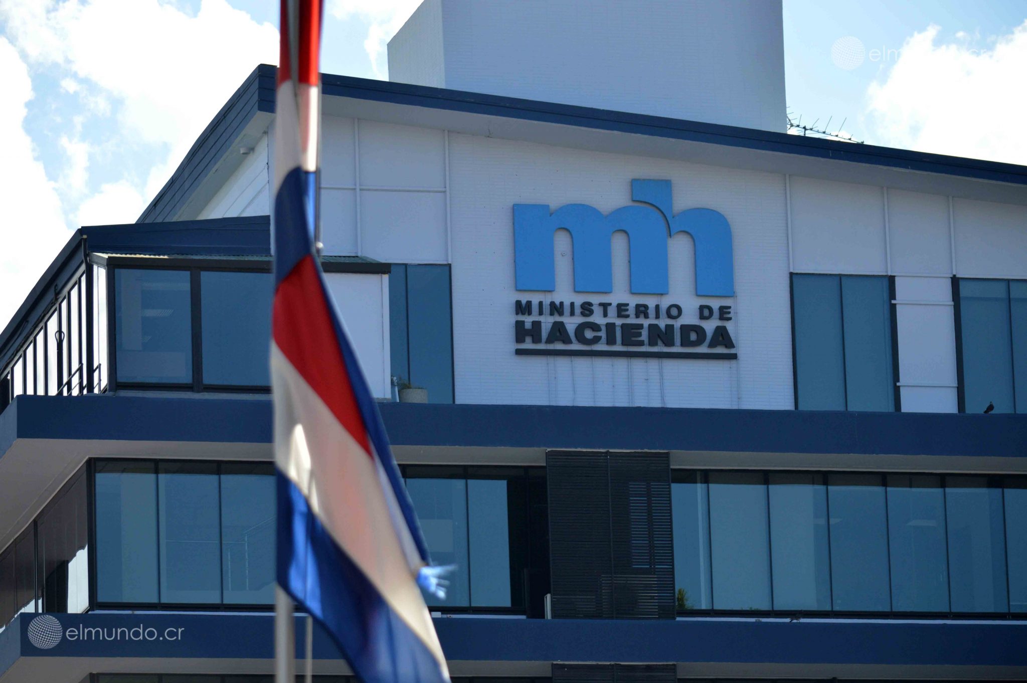 Pago de intereses de la deuda pública creció un 10% con respecto al año pasado