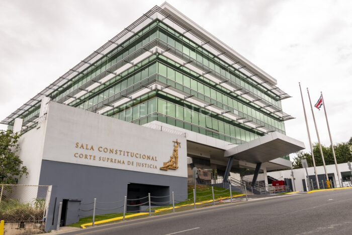 MEP deberá brindar transporte adaptado hacia el centro educativo a menor con discapacidad en Coto Brus