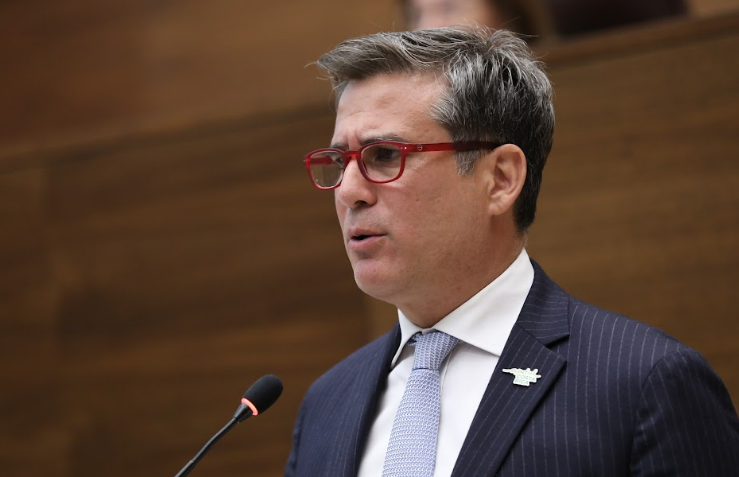 Ministro de Comex afirma que impulsará industrias fílmicas para atraer inversión extranjera