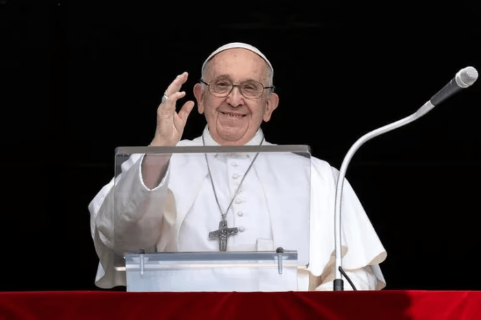 El papa Francisco pidió la paz para Ucrania y recordó el sufrimiento de las víctimas de la guerra