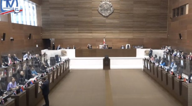 Fiscalía investiga a sujeto detenido este lunes en el Congreso por supuesta amenaza a funcionario público