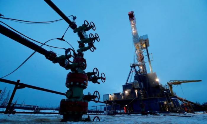 Las exportaciones rusas de petróleo cayeron en junio al nivel más bajo desde marzo de 2021 por las sanciones tras la invasión a Ucrania