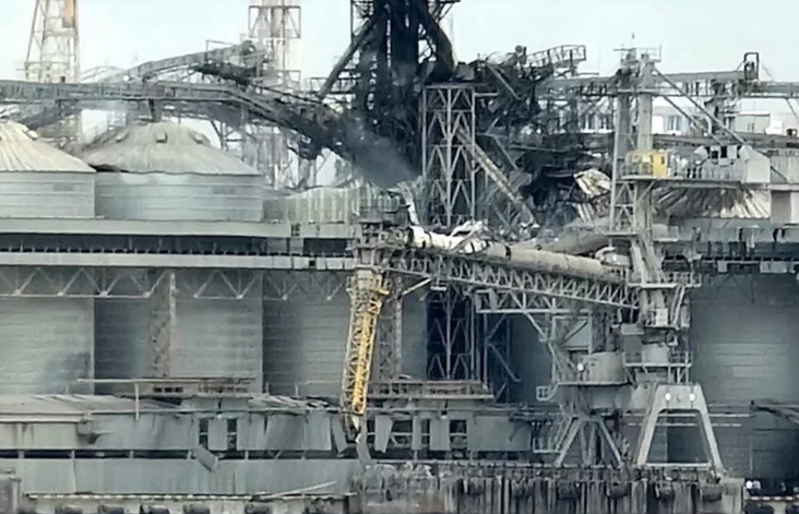 Volodimir Zelensky denunció que Rusia busca destruir la capacidad de Ucrania de exportar granos tras los ataques contra Odesa