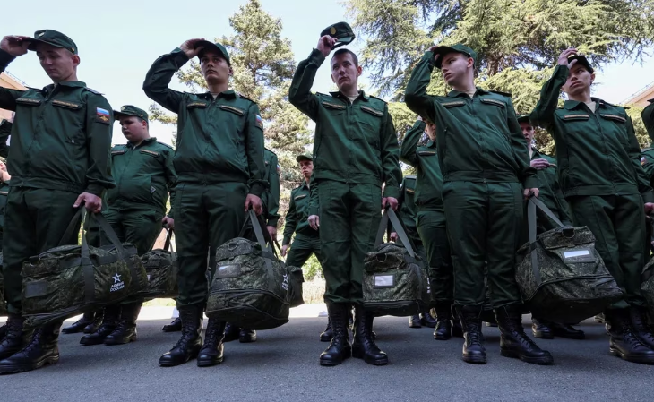 Rusia elevó la edad máxima del servicio militar hasta los 30 años por el éxodo masivo de jóvenes tras la invasión a Ucrania