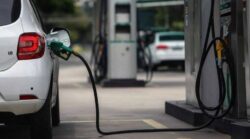 Gasolina súper llega este martes a su precio más bajo desde enero de 2022
