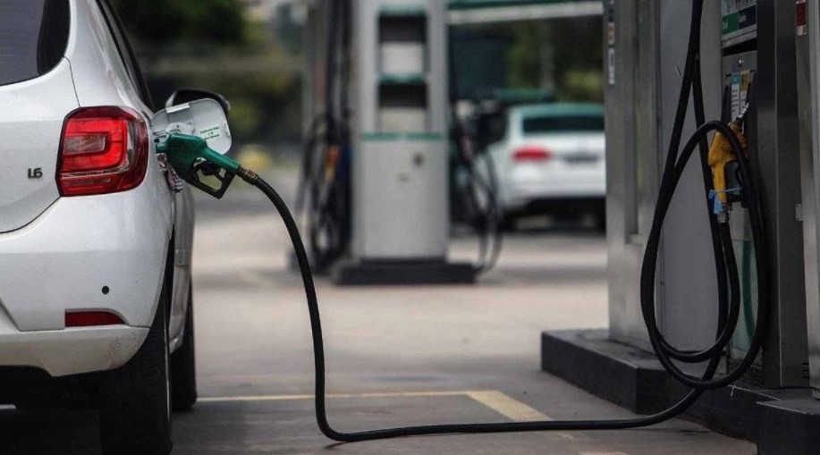 Gasolina súper llega este martes a su precio más bajo desde enero de 2022