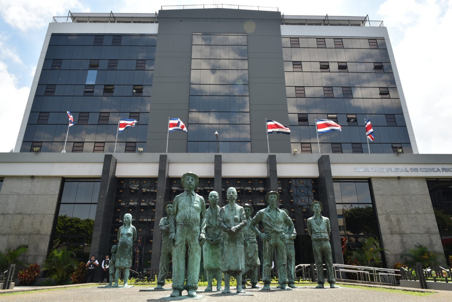 Banco Central redujo Tasa de Política Monetaria: Analistas insisten en que ‘se queda corto’