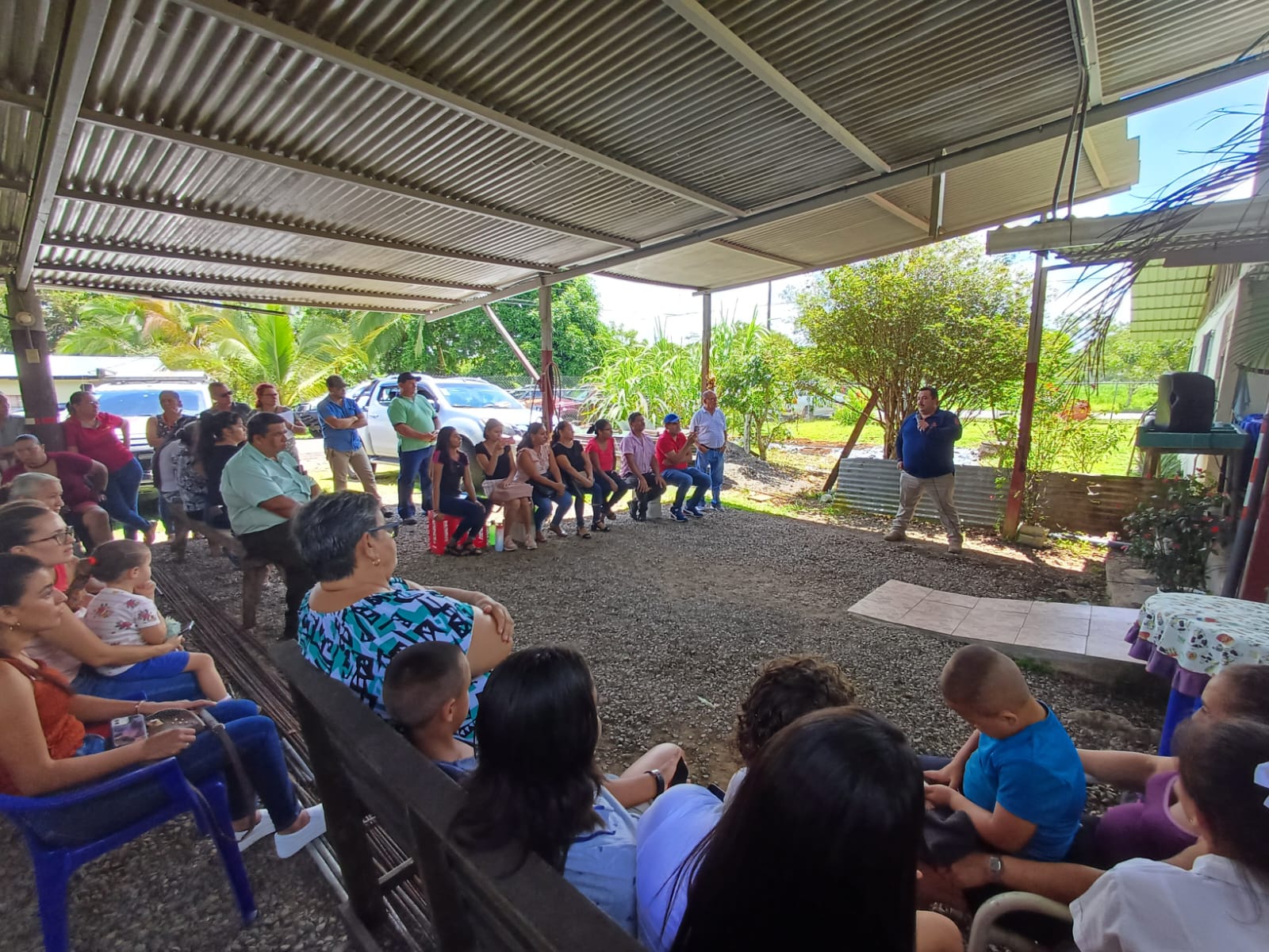 CNE inició capacitación de vecinos en Aguas Zarcas para revisar protocolos de evacuación