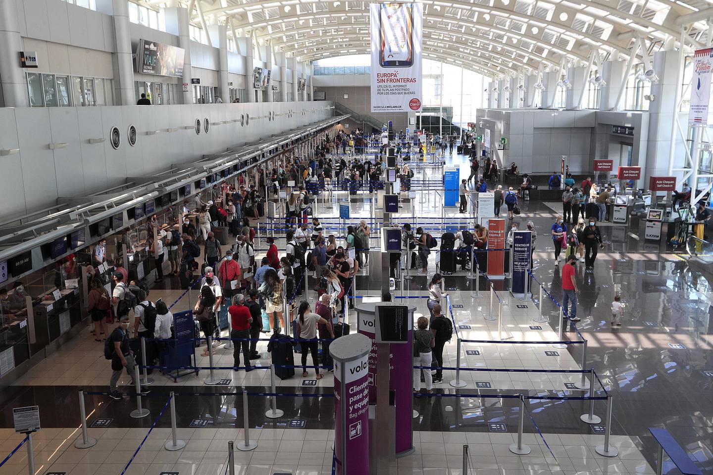 Costa Rica recibió 1,3 millones de turistas en primer semestre del año: Visitación aumentó 19% comparado al 2022