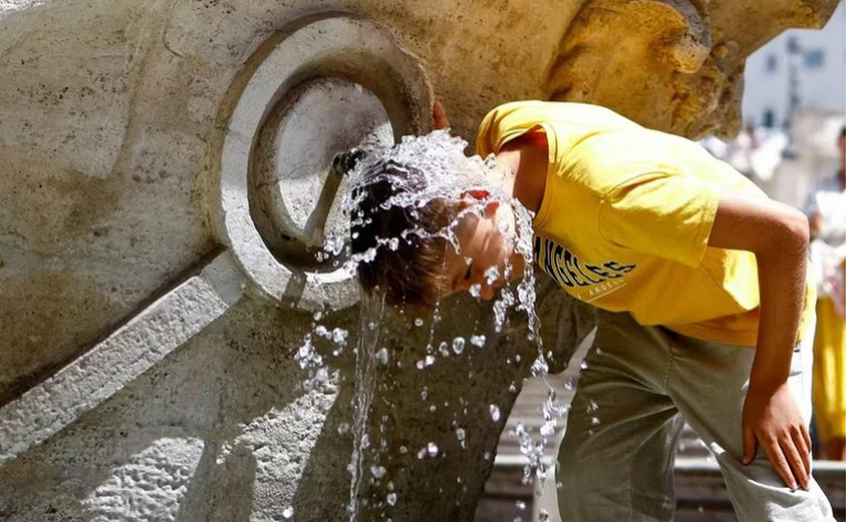 La ONU dijo que el mundo sufrirá olas de calor más intensas y advirtió que las temperaturas nocturnas son más peligrosas
