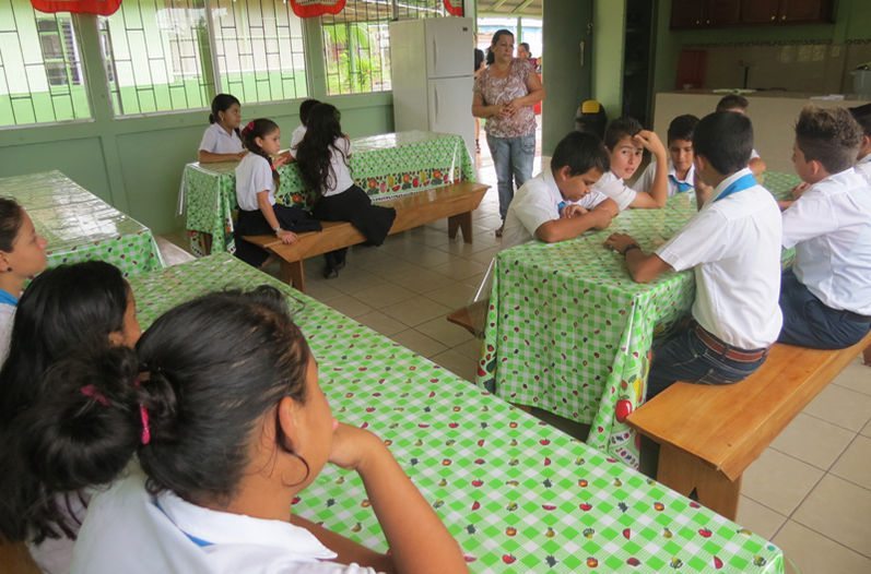 1079 estudiantes más de 38 centros educativos tendrán servicio de comedores escolares durante vacaciones de medio periodo