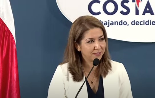 Diputados convocan a vicepresidenta Mary Munive para que se refiera a supuesta visita a casa de expresidenta del PANI