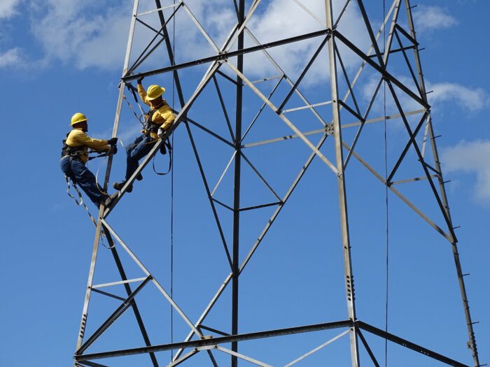 ICE reporta aumento en robo de materiales de torres eléctricas: Se registró uno al mes en el último año y medio