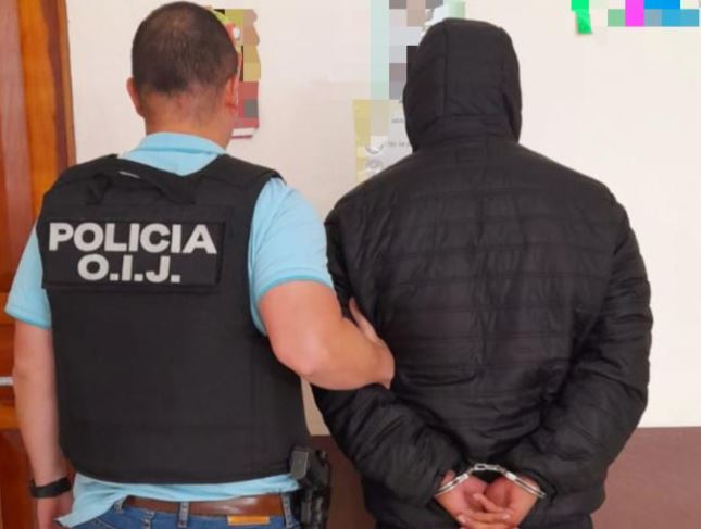 Policía detuvo al menos una persona en centros educativos cada 8 horas en los últimos 3 meses