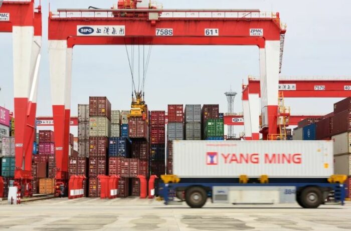 China registró la mayor caída de exportaciones desde la pandemia y su recuperación se enfría cada vez más