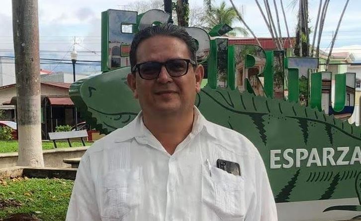 Alcalde de Esparza denuncia ataque con arma de fuego en su casa