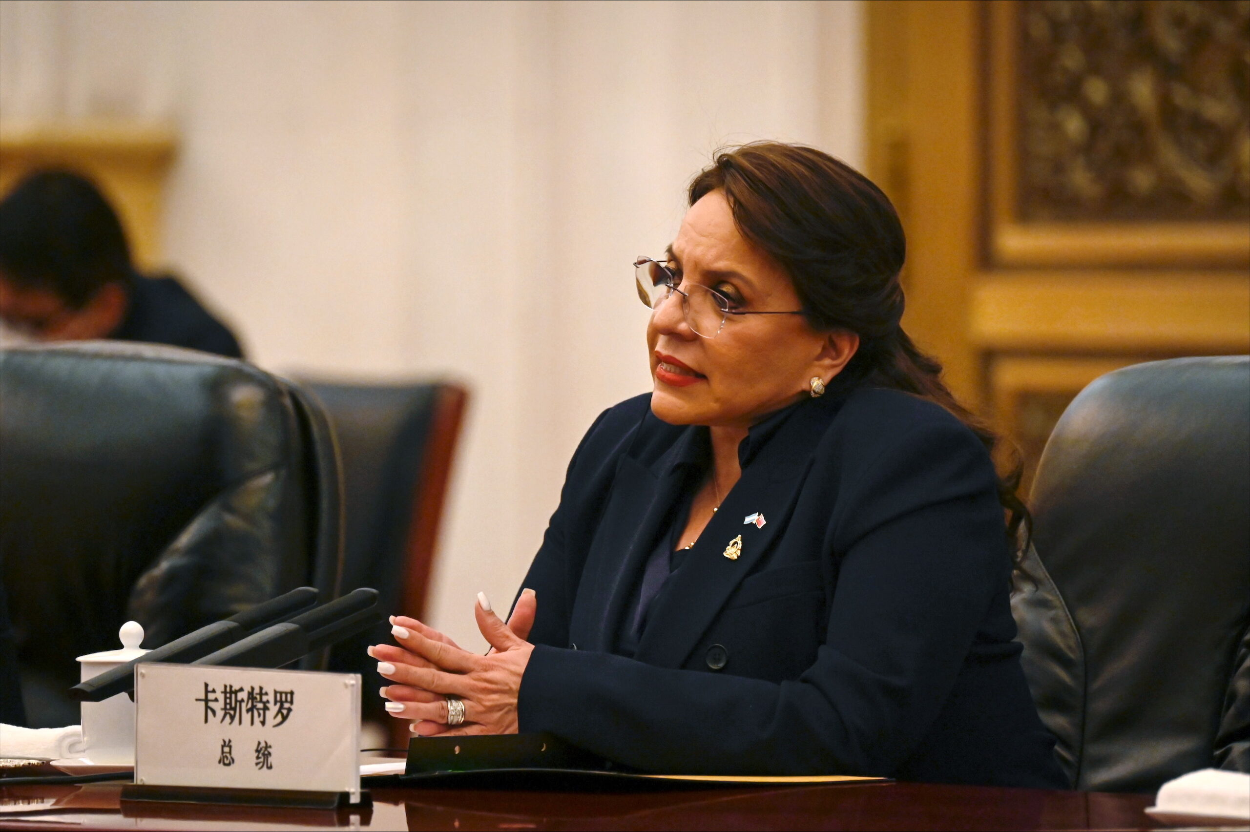 Presidenta hondureña llama al Parlamento a diálogo y consensos para elegir fiscal general