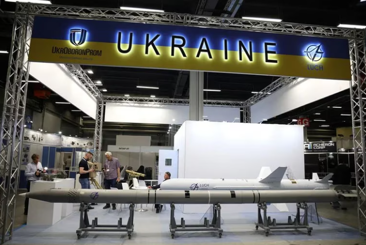 Volodimir Zelensky anunció la producción de más drones, misiles, blindados y proyectiles “Made in Ucrania”
