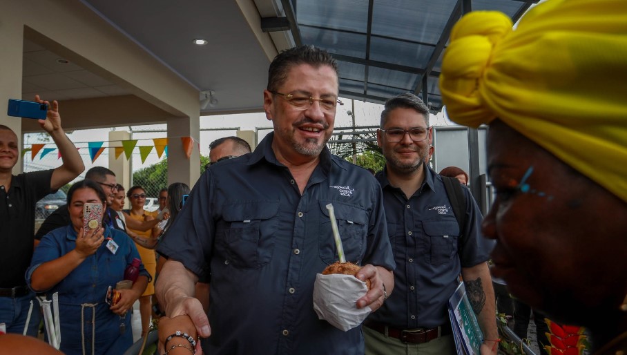 Presidente Rodrigo Chaves abordará temas de seguridad e inversión en gira por Limón
