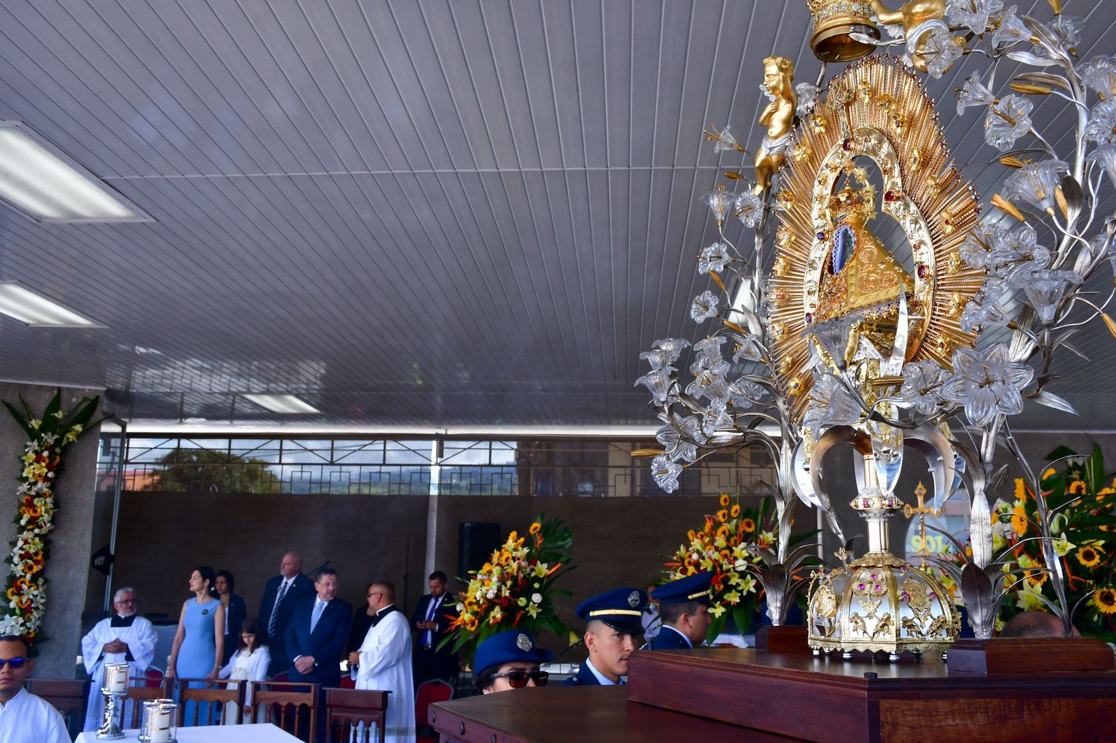 Iglesia Católica solicitó a autoridades erradicar ola de violencia en el país durante Homilía en la Basílica de los Ángeles