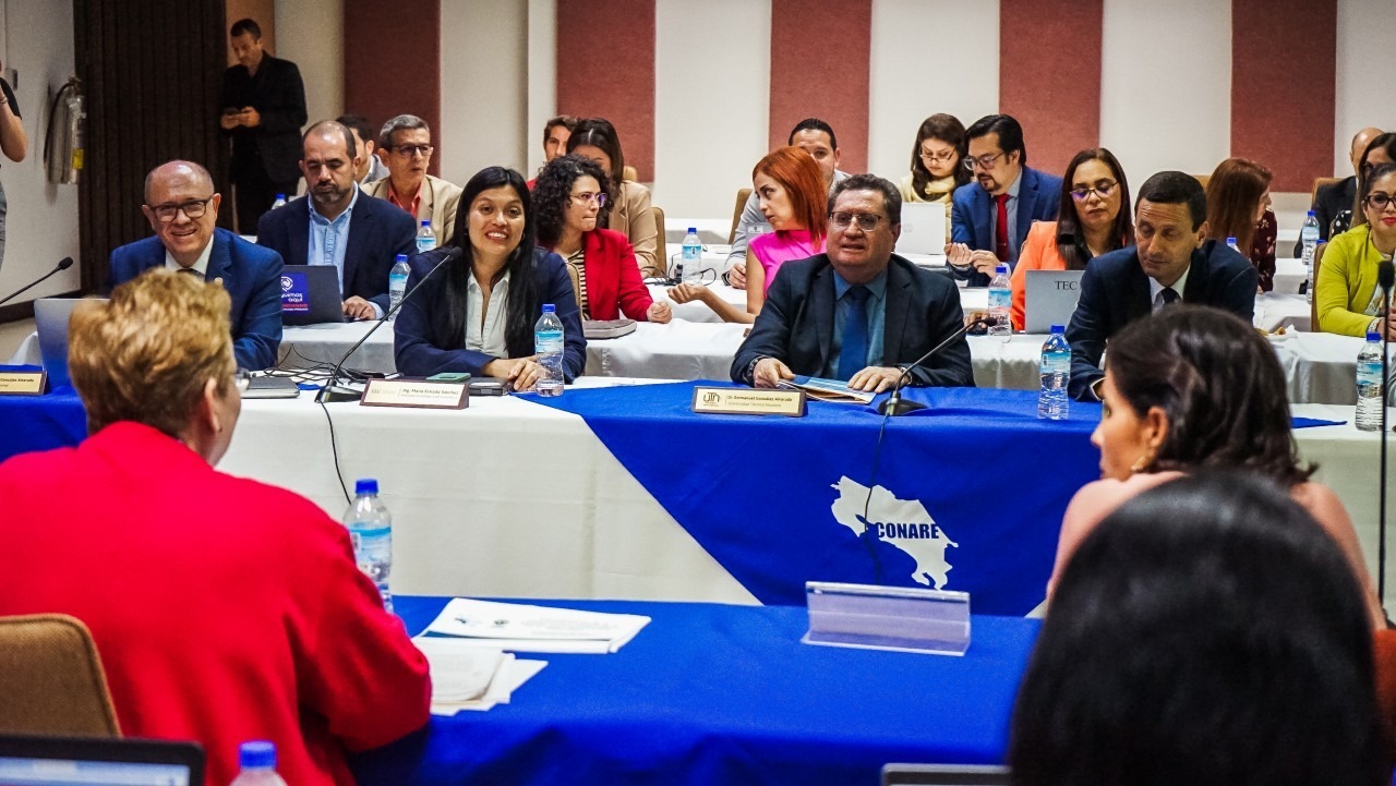 Gobierno y universidades públicas acuerdan ¢576 mil millones para el FEES 2024