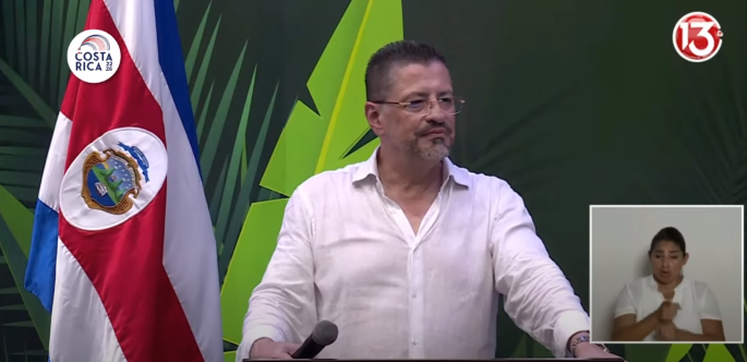 Presidente cuestiona a diputados que se oponen a propuesta de rebaja del marchamo enviada por el gobierno