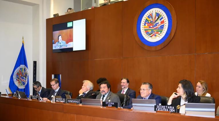 Por unanimidad, la OEA criticó la “intimidación” de la Justicia de Guatemala al presidente electo Bernardo Arévalo