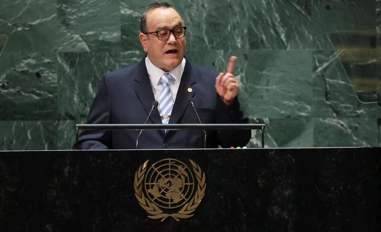 El presidente de Guatemala se comprometió ante la ONU entregar el poder a Bernardo Arévalo el próximo 14 de enero