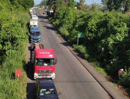Manifestaciones en rutas 32 y 27 generaron atrasos en carretera esta mañana